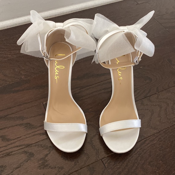 Lulus Ayanna Ivory Satin Bow Ankle Strap High Heel Sandals Size 6.5 - Picture 6 of 16